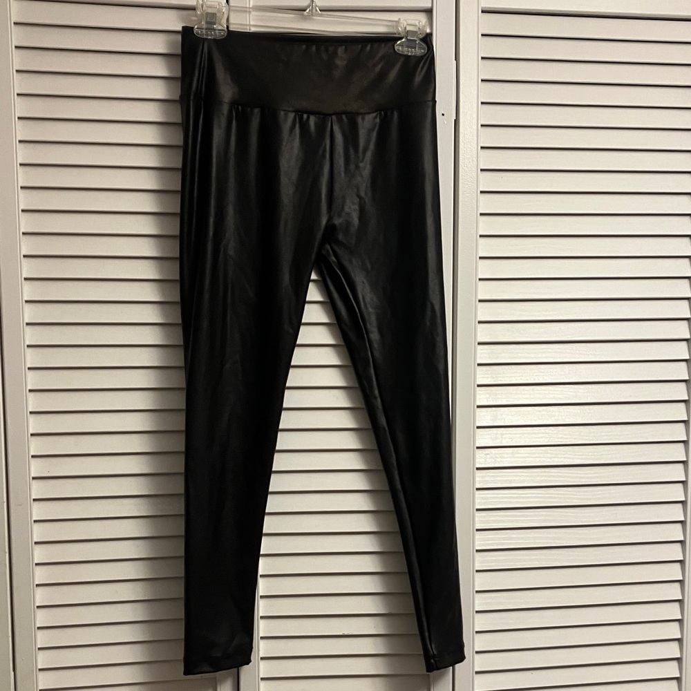 Sleek Black Leggings
